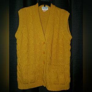 Vintage Yellow Cable Knit Acrylic Yellow Vest with pockets mens
